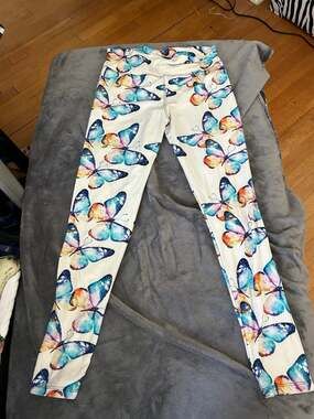 Butterfly leggings unsure of brand , one size